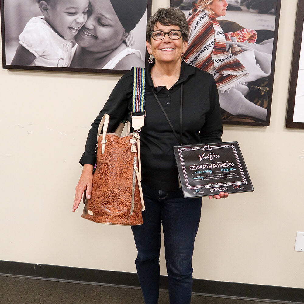 SANDY W – Consuela