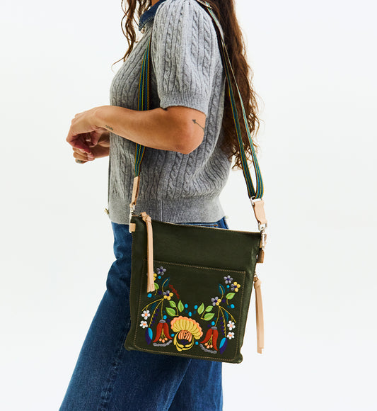 Vic Tour Crossbody