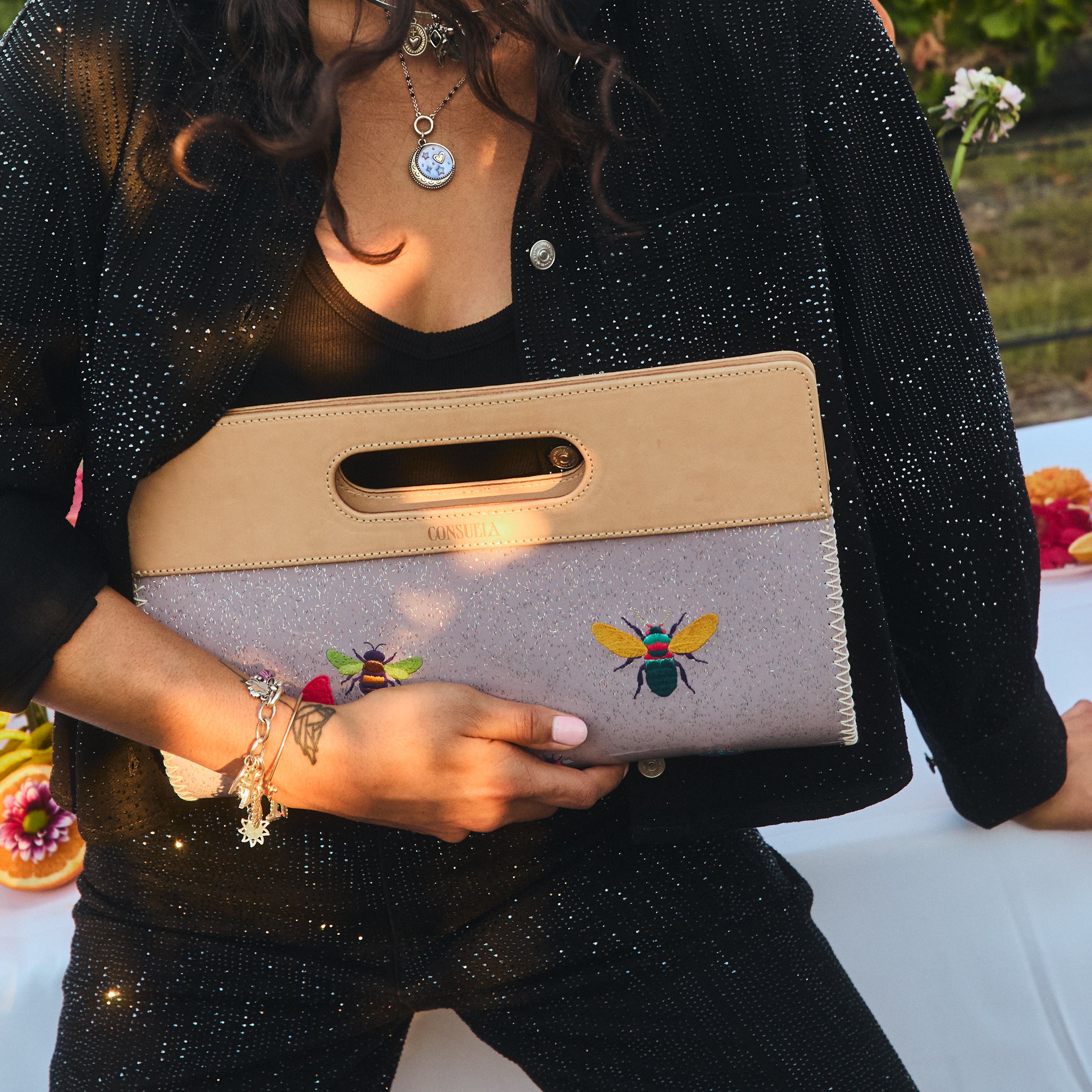 Clutch | Wallace Super | Consuela