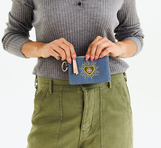 Arlo Pouch