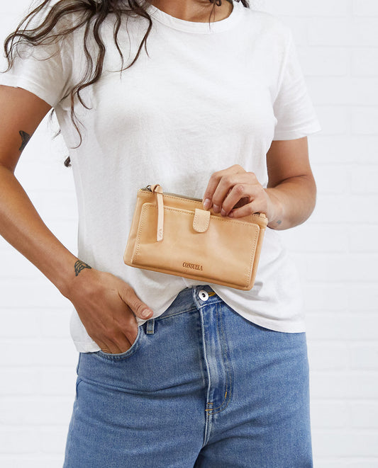 CONSUELA LEATHER WALLET CALLED "DIEGO SLIM WALLET"