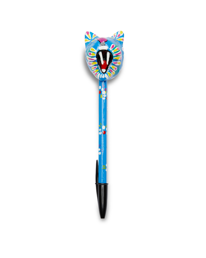 Lazy Cat Pen Consuela